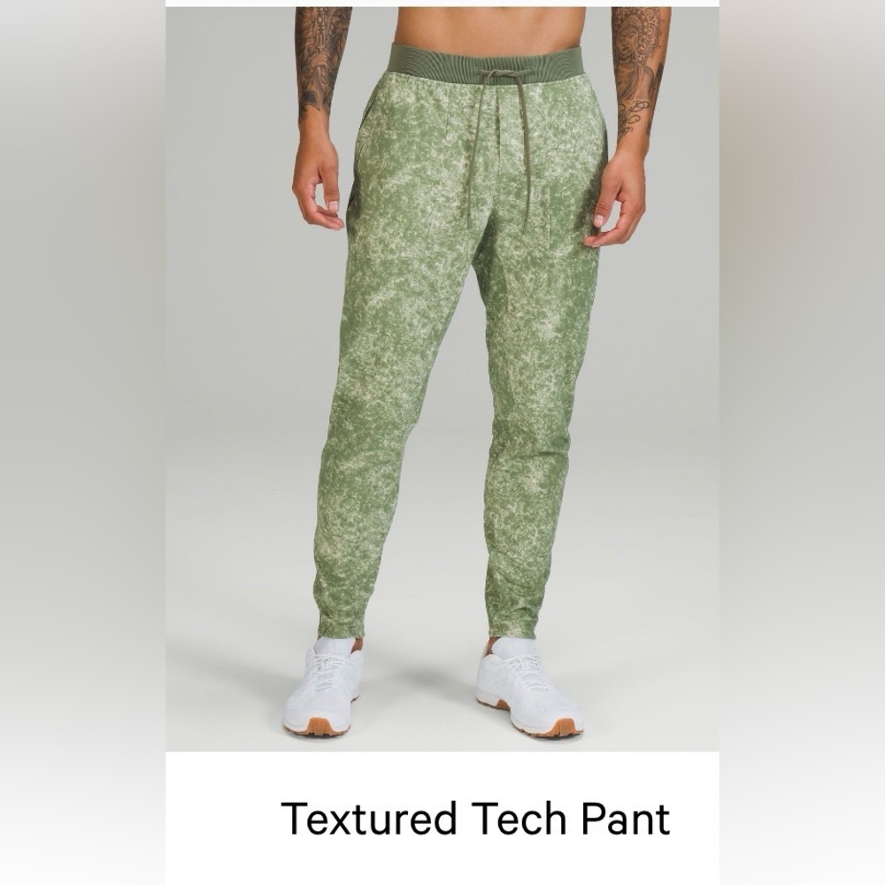 Lululemon Athletica textured tech pant. XL. Denim green wash print.